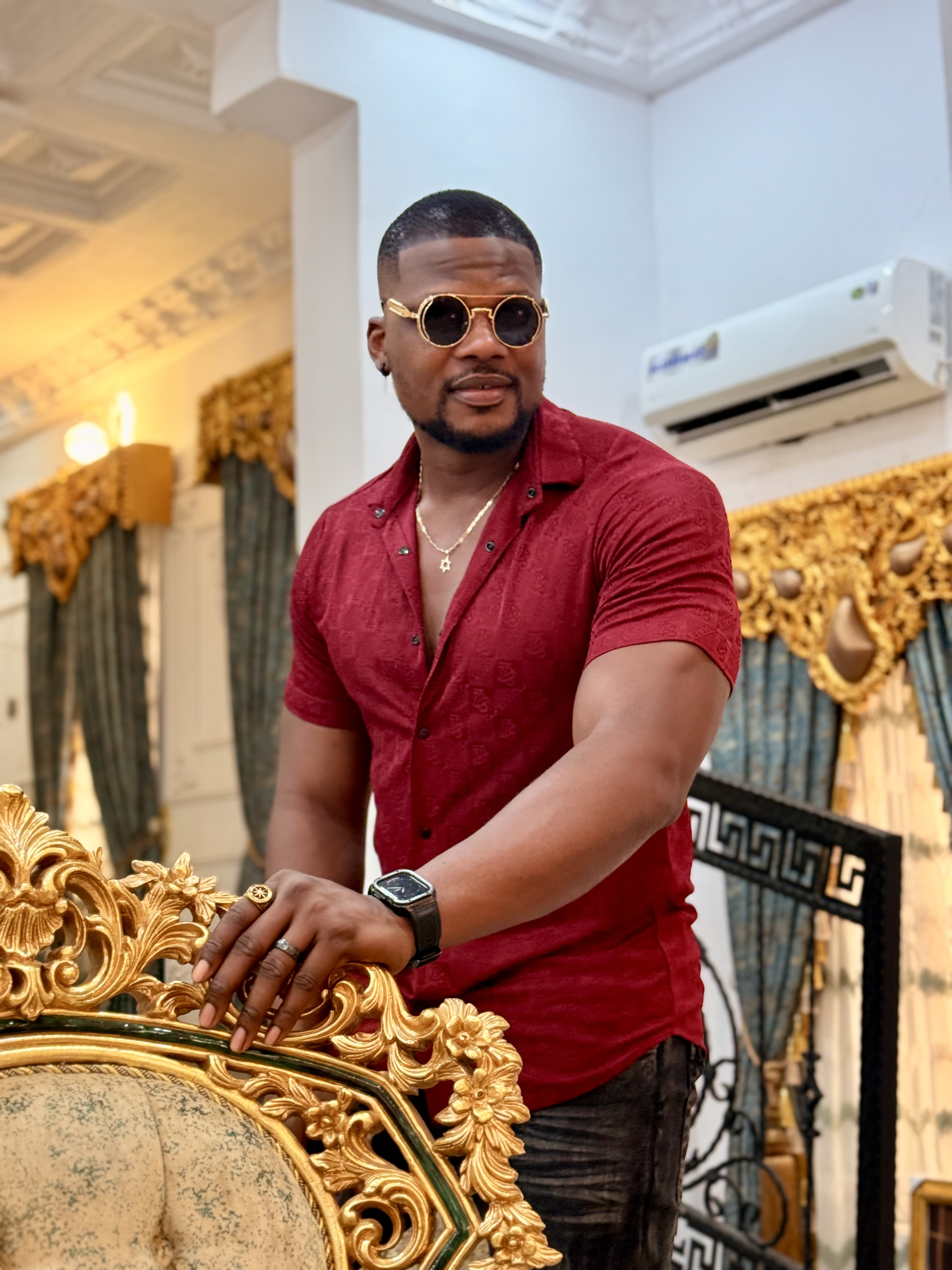 Emeka Darlington | Actor & Performer